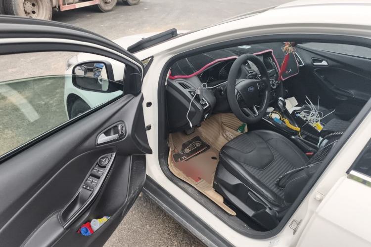 Used Ford Focus 2015 Sedan 1.6L Automatic Trend Model Driver Seat