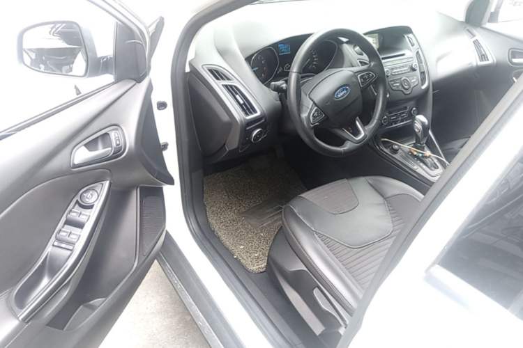 Used Ford Focus 2015 Sedan 1.6L Automatic Trend Model Driver Seat