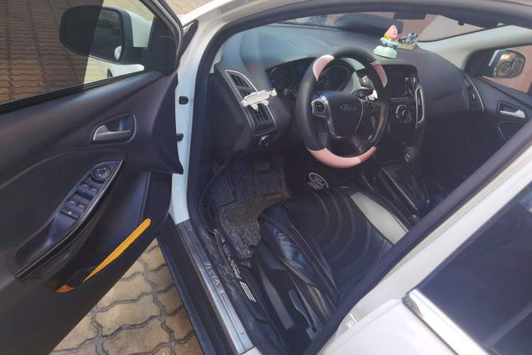Used Ford Focus 2015 Sedan 1.6L Automatic Trend Model Driver Seat