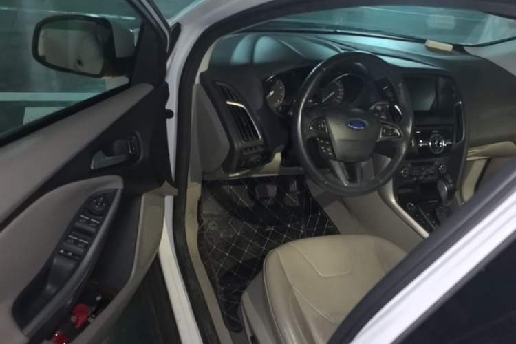 Used Ford Focus 2015 Sedan EcoBoost 180 Automatic Flagship Model Driver Seat