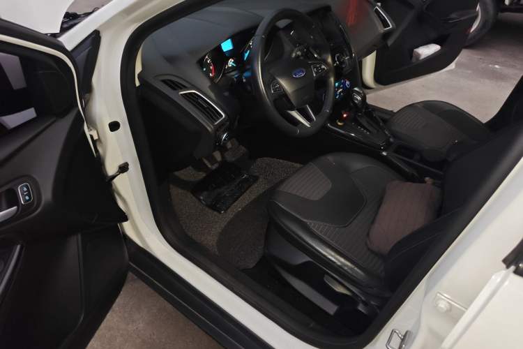Used Ford Focus 2015 Sedan 1.6L Automatic Trend Model Driver Seat
