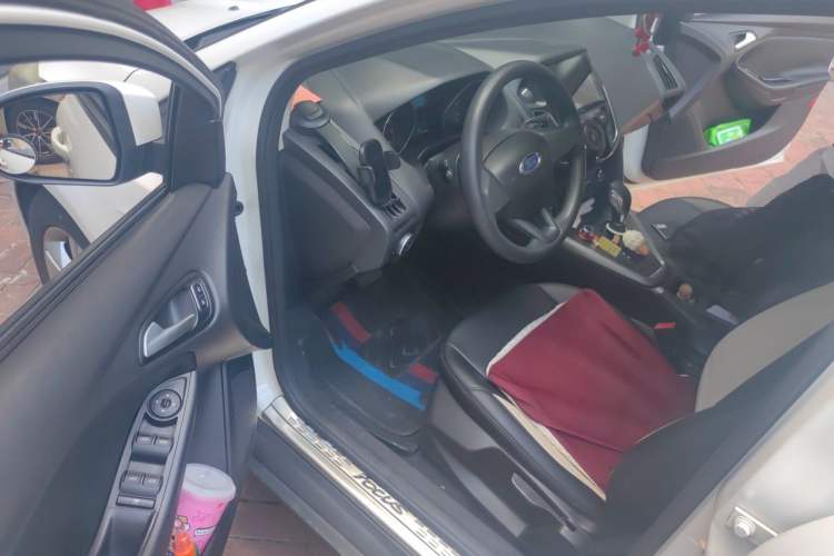 Used Ford Focus 2015 Hatchback 1.6L Automatic Comfort Model Driver Seat