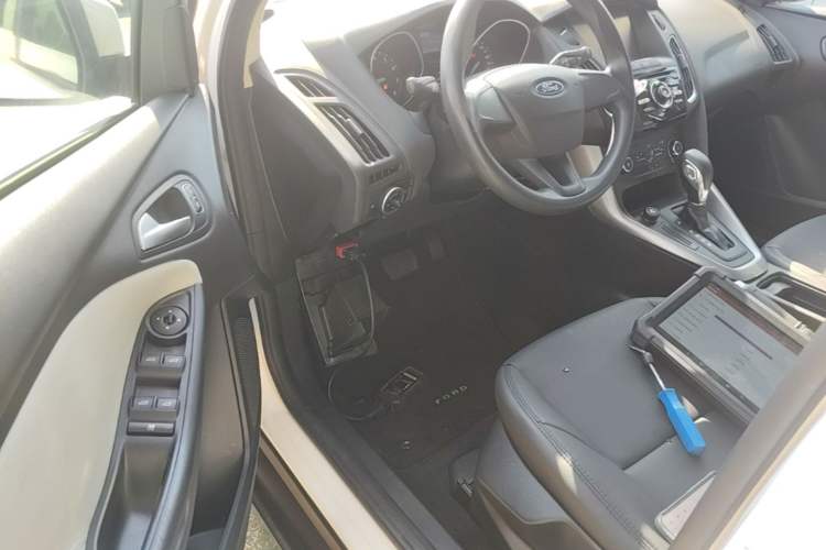 Used Ford Focus 2015 Hatchback 1.6L Automatic Comfort Model Driver Seat