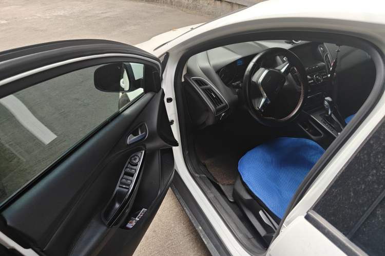 Used Ford Focus 2015 Sedan 1.6L Automatic Trend Model Driver Seat