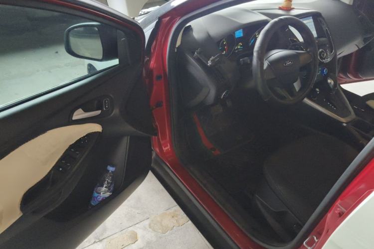 Used Ford Focus 2015 Hatchback 1.6L Automatic Comfort Model Driver Seat