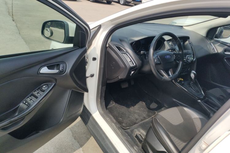 Used Ford Focus 2015 Sedan 1.6L Automatic Trend Model Driver Seat