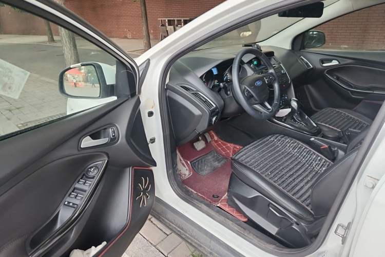 Used Ford Focus 2015 Sedan 1.6L Automatic Trend Model Driver Seat