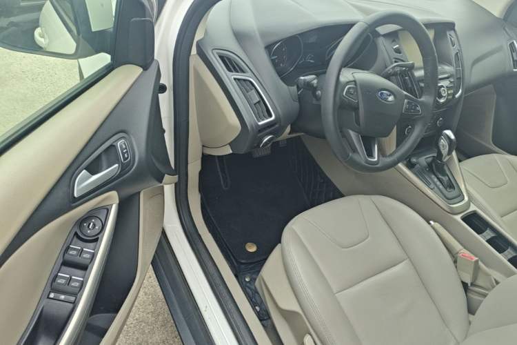Used Ford Focus 2015 Sedan 1.6L Automatic Trend Model Driver Seat