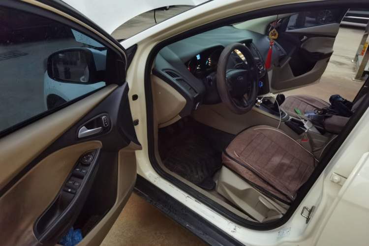 Used Ford Focus 2015 Sedan 1.6L Manual Comfort Model Driver Seat