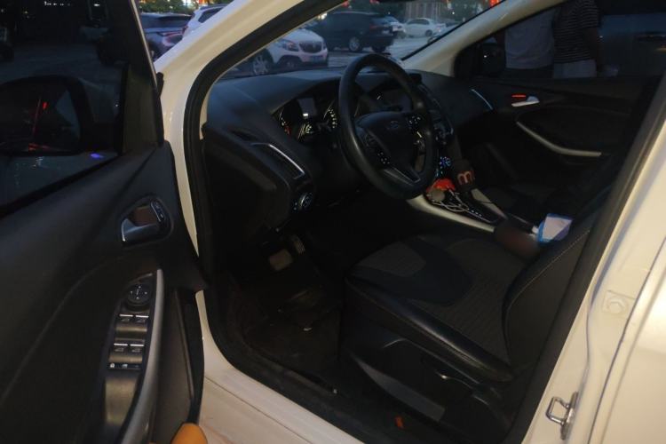 Used Ford Focus 2015 Hatchback EcoBoost 180 Automatic Sport Model Driver Seat