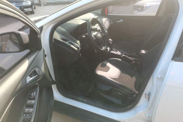 Used Ford Focus 2015 Sedan 1.6L Automatic Trend Model Driver Seat
