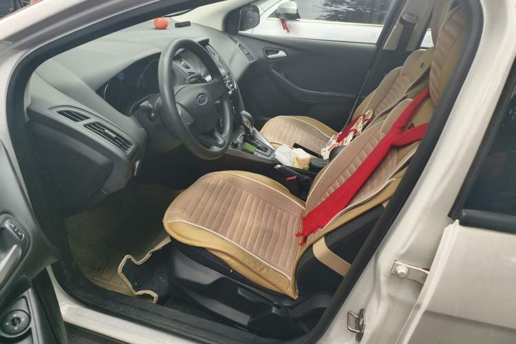Used Ford Focus 2015 Hatchback 1.6L Automatic Comfort Model Driver Seat