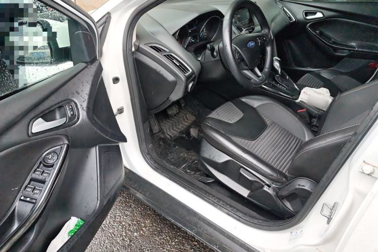 Used Ford Focus 2015 Hatchback EcoBoost 180 Automatic Elite Model Driver Seat