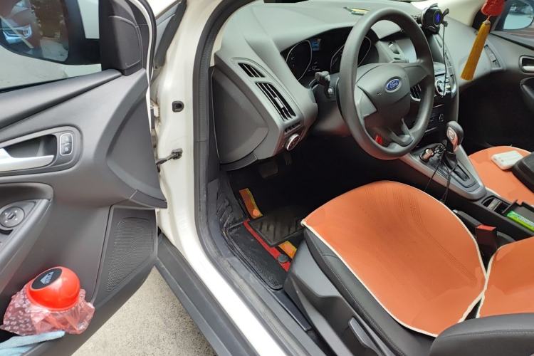 Used Ford Focus 2015 Hatchback 1.6L Automatic Comfort Model Driver Seat