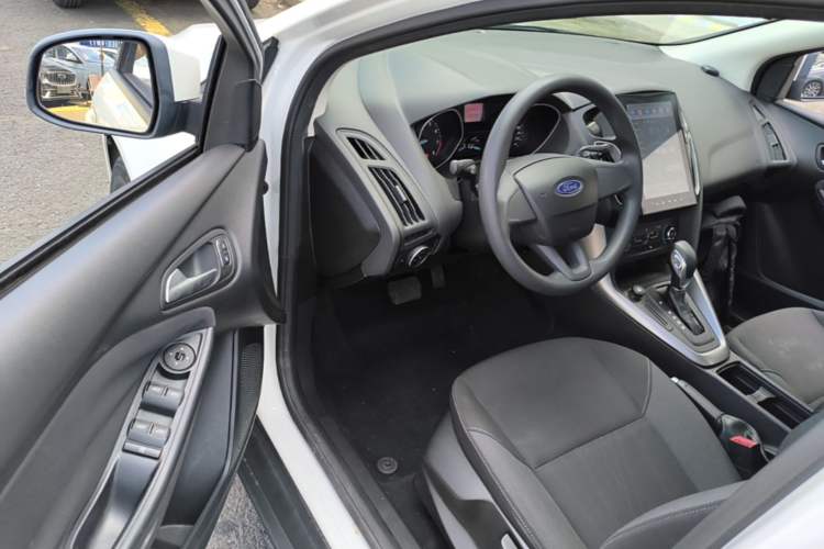 Used Ford Focus 2015 Sedan 1.6L Automatic Comfort Model Driver Seat