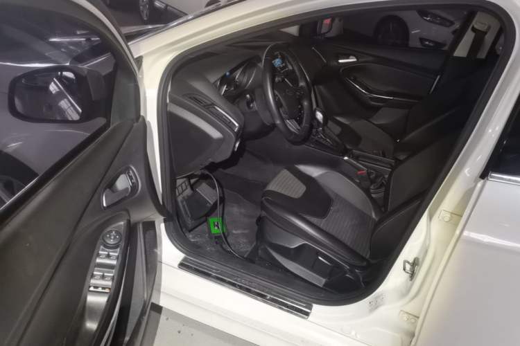 Used Ford Focus 2015 Hatchback EcoBoost 180 Automatic Elite Model Driver Seat