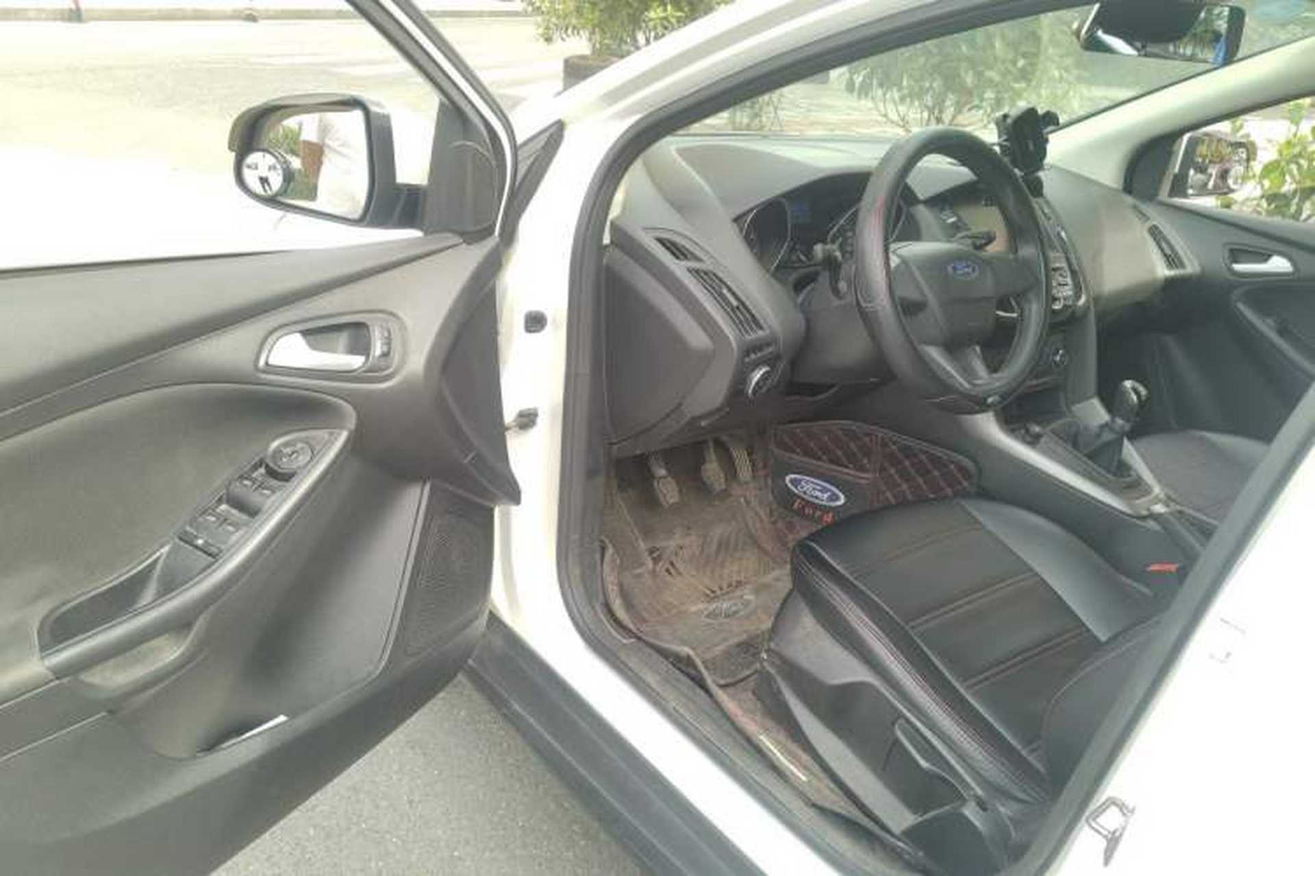 Used Ford Focus 2015 Hatchback 1.6L Manual Comfort Edition Driver Seat
