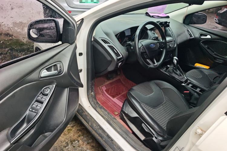 Used Ford Focus 2015 Hatchback EcoBoost 180 Automatic Elite Model Driver Seat