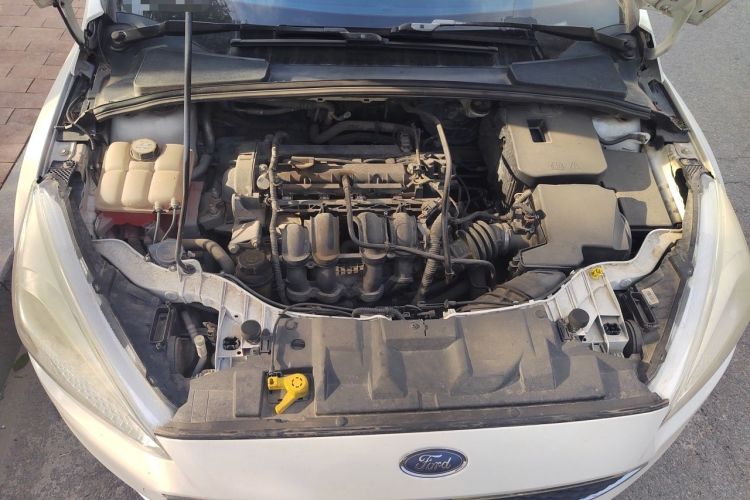 Used Ford Focus 2015 Hatchback 1.6L Manual Comfort Edition Engine Bay