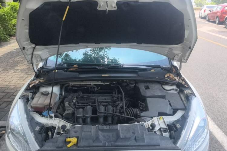 Used Ford Focus 2015 Sedan 1.6L Automatic Comfort Model Engine Bay