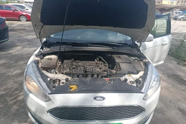 Used Ford Focus 2015 Hatchback 1.6L Automatic Comfort Model Engine Bay