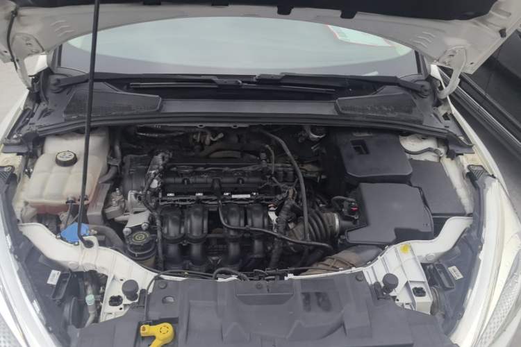 Used Ford Focus 2015 Hatchback 1.6L Automatic Comfort Model Engine Bay