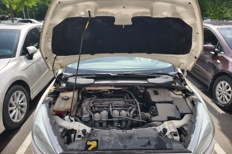 Used Ford Focus 2015 Hatchback 1.6L Automatic Comfort Model Engine Bay