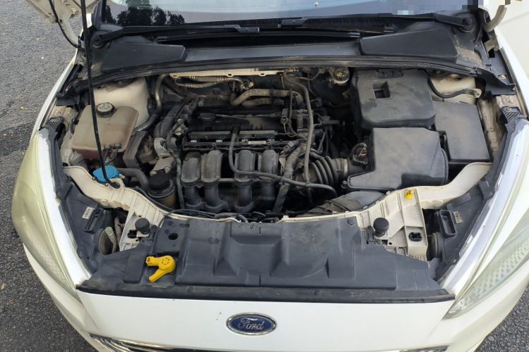 Used Ford Focus 2015 Sedan 1.6L Automatic Trend Model Engine Bay