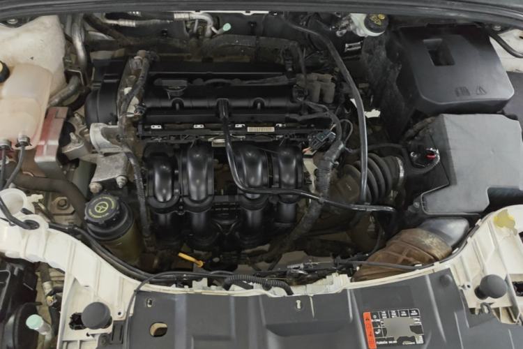 Used Ford Focus 2015 Hatchback 1.6L Automatic Fashion Edition Engine Bay