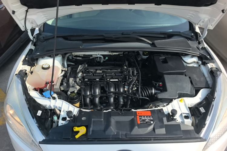 Used Ford Focus 2015 Sedan 1.6L Manual Comfort Model Engine Bay