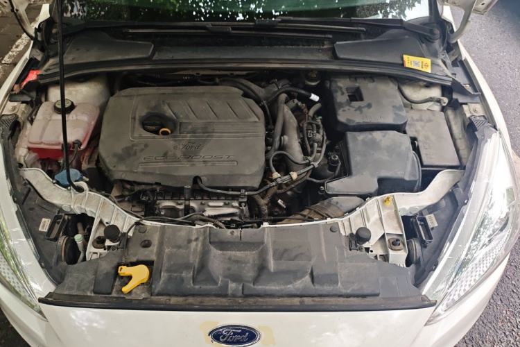 Used Ford Focus 2015 Hatchback EcoBoost 180 Automatic Elite Model Engine Bay