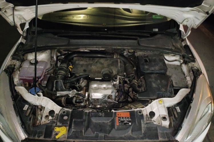 Used Ford Focus 2015 Sedan EcoBoost 125 Automatic Supreme Style Edition Engine Bay