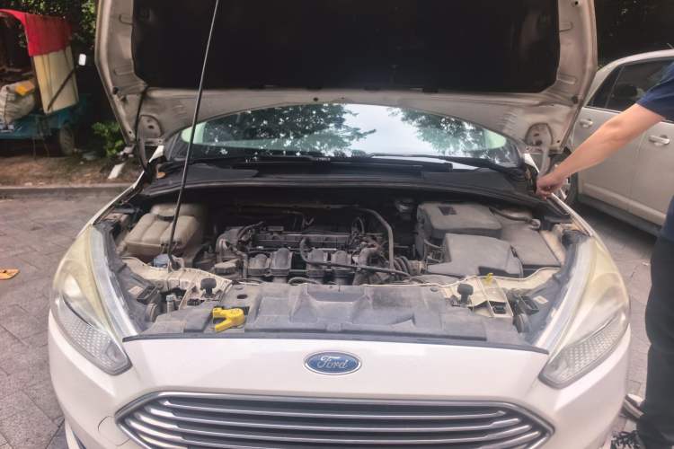 Used Ford Focus 2015 Sedan 1.6L Automatic Trend Model Engine Bay