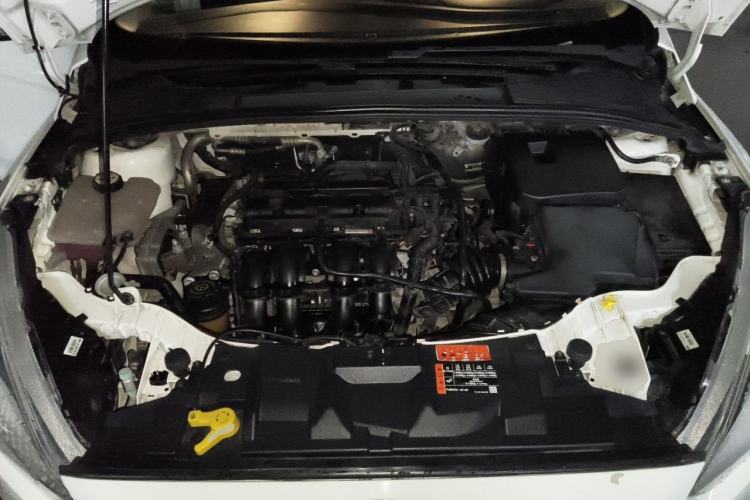Used Ford Focus 2015 Hatchback 1.6L Automatic Fashion Edition Engine Bay