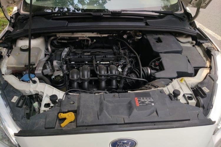 Used Ford Focus 2015 Hatchback 1.6L Automatic Comfort Model Engine Bay