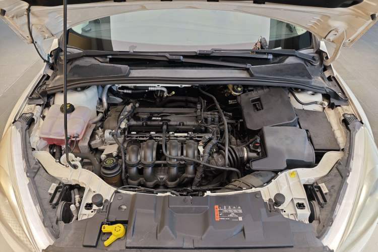 Used Ford Focus 2015 Hatchback 1.6L Automatic Comfort Model Engine Bay