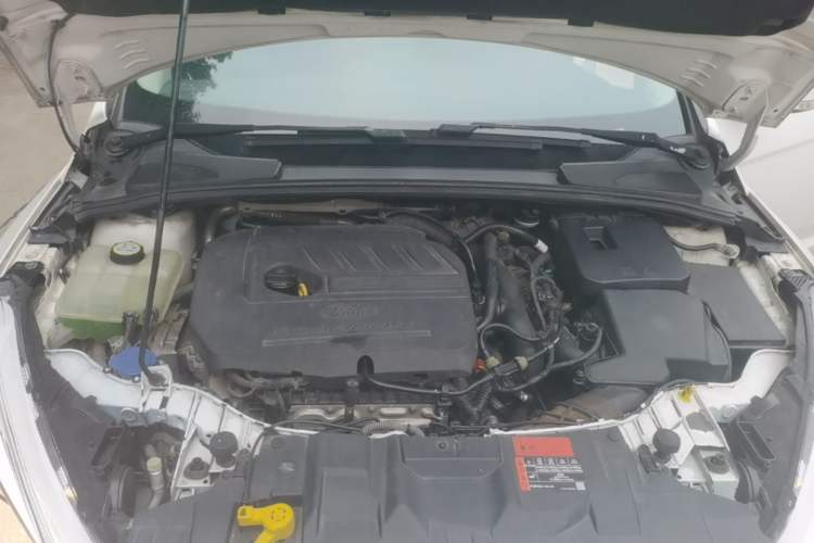 Used Ford Focus 2015 Hatchback EcoBoost 180 Automatic Elite Model Engine Bay