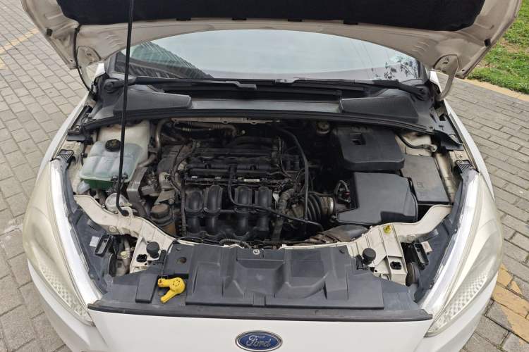 Used Ford Focus 2015 Sedan 1.6L Automatic Comfort Model Engine Bay