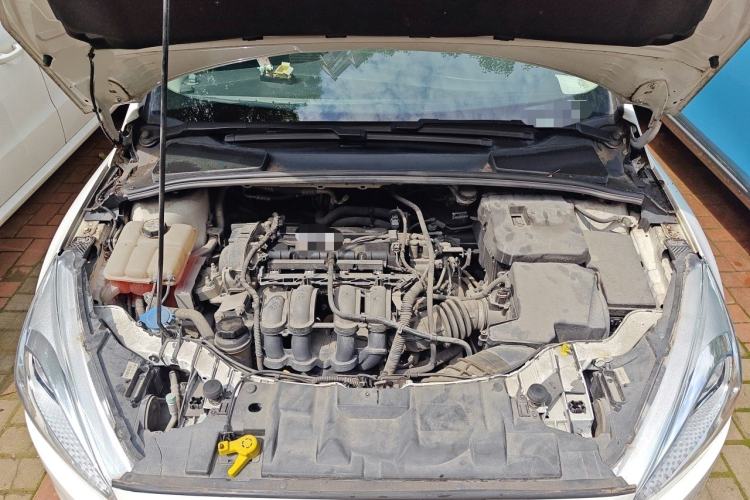 Used Ford Focus 2015 Hatchback 1.6L Automatic Fashion Edition Engine Bay