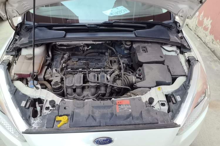 Used Ford Focus 2015 Hatchback 1.6L Automatic Comfort Model Engine Bay