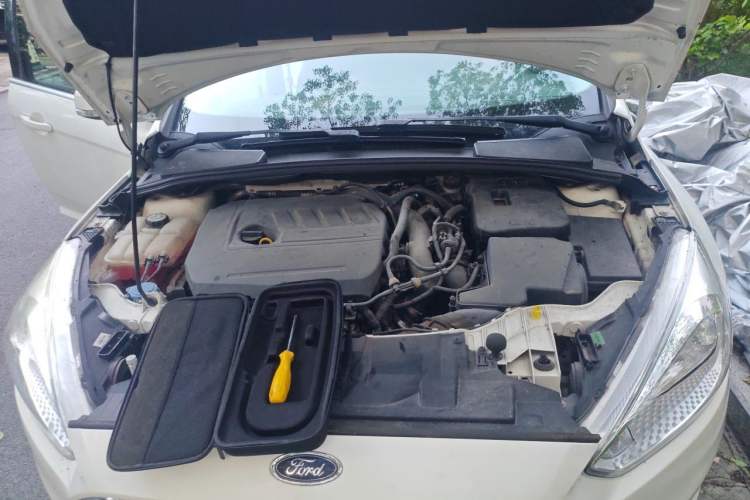 Used Ford Focus 2015 Hatchback EcoBoost 180 Automatic Elite Model Engine Bay
