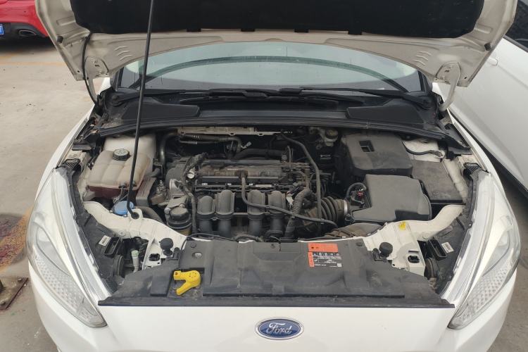 Used Ford Focus 2015 Hatchback 1.6L Automatic Comfort Model Engine Bay