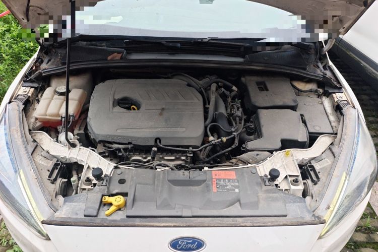 Used Ford Focus 2015 Hatchback EcoBoost 180 Automatic Sport Model Engine Bay