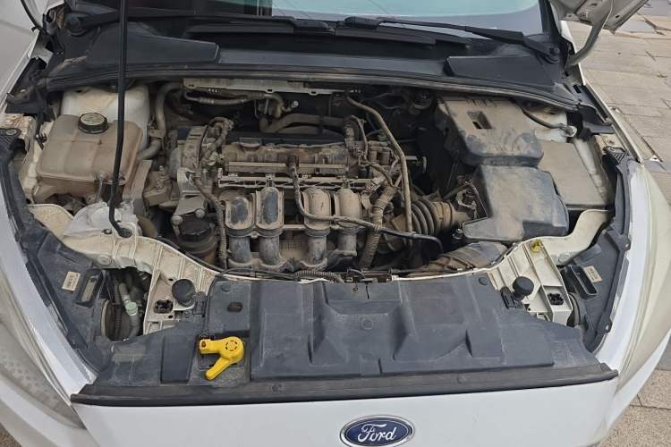 Used Ford Focus 2015 Sedan 1.6L Automatic Comfort Model Engine Bay