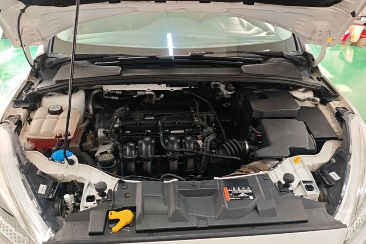 Used Ford Focus 2015 Sedan 1.6L Automatic Comfort Model Engine Bay