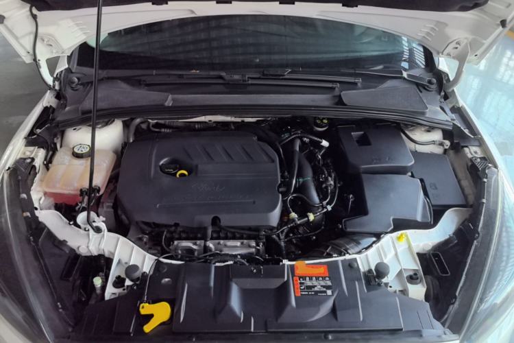 Used Ford Focus 2015 Hatchback EcoBoost 180 Automatic Sport Model Engine Bay