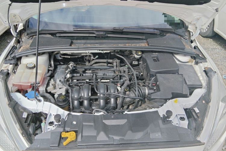 Used Ford Focus 2015 Hatchback 1.6L Automatic Comfort Model Engine Bay