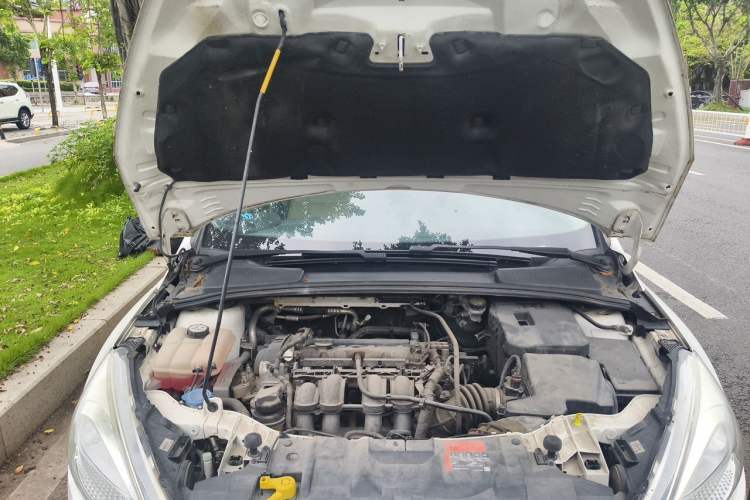 Used Ford Focus 2015 Sedan 1.6L Automatic Comfort Model Engine Bay