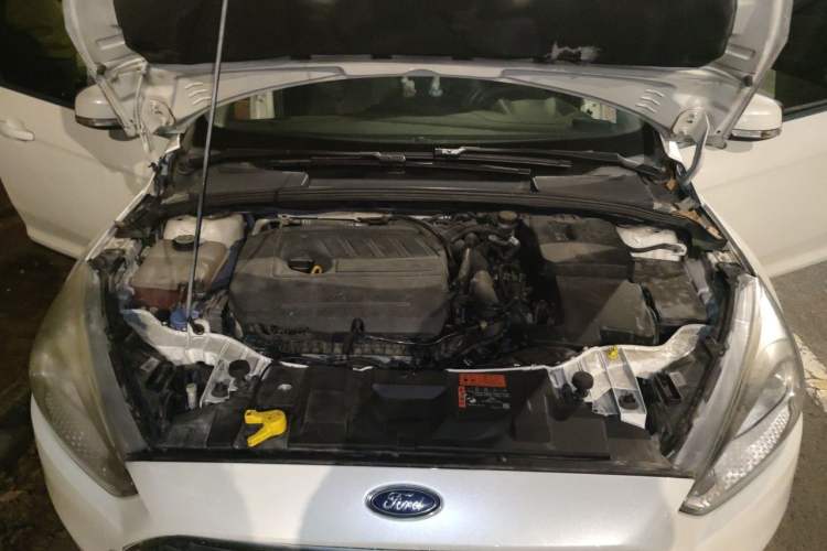 Used Ford Focus 2015 Hatchback EcoBoost 180 Automatic Elite Model Engine Bay