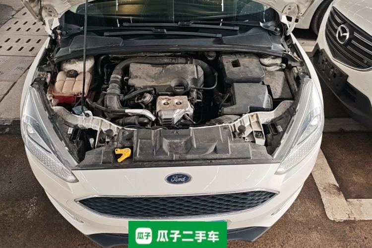 Used Ford Focus 2015 Hatchback EcoBoost 125 Automatic Supreme Style Edition Engine Bay